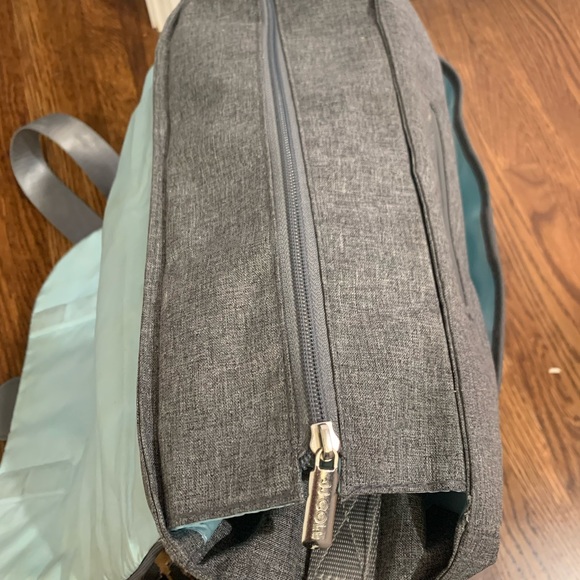 J J Cole Gray Diaper Bag/Backpack with Shoulder Strap - Picture 8 of 11